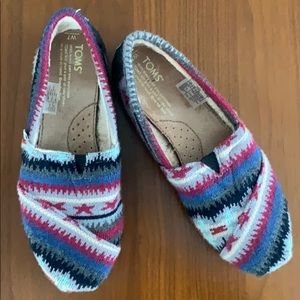 TOMS sweater knit lined slip ons, women’s size 7